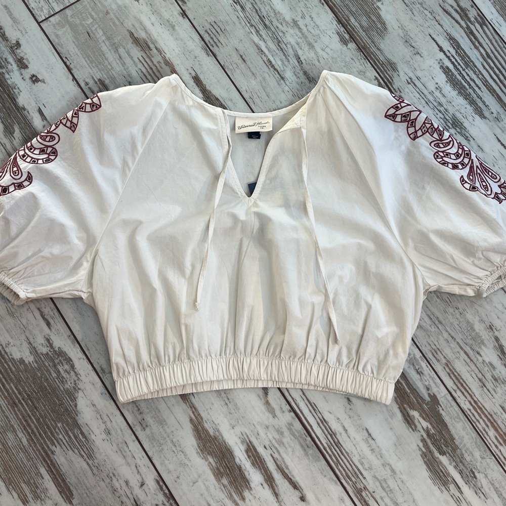 Universal Thread NWT Embroidered Balloon Sleeve Blouse - Small - Picture 2 of 14